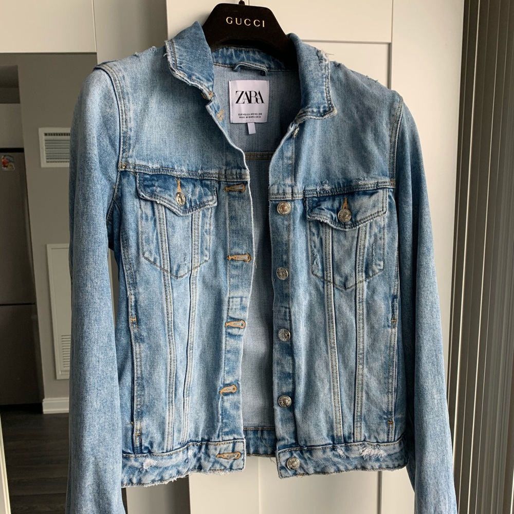 MOVING SALE 🔥 Zara jeans jacket